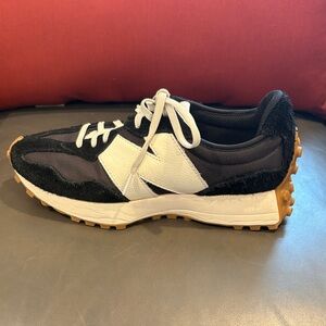 New Balance Black 327 Lifestyle Sneakers